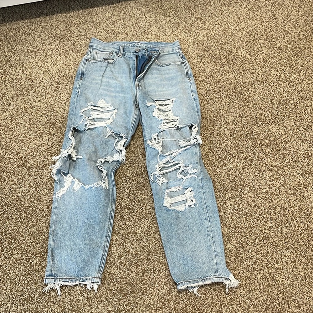 american eagle mom jeans
